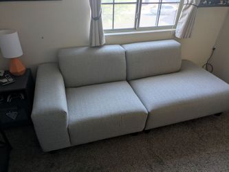 Casterly Chaise Couch