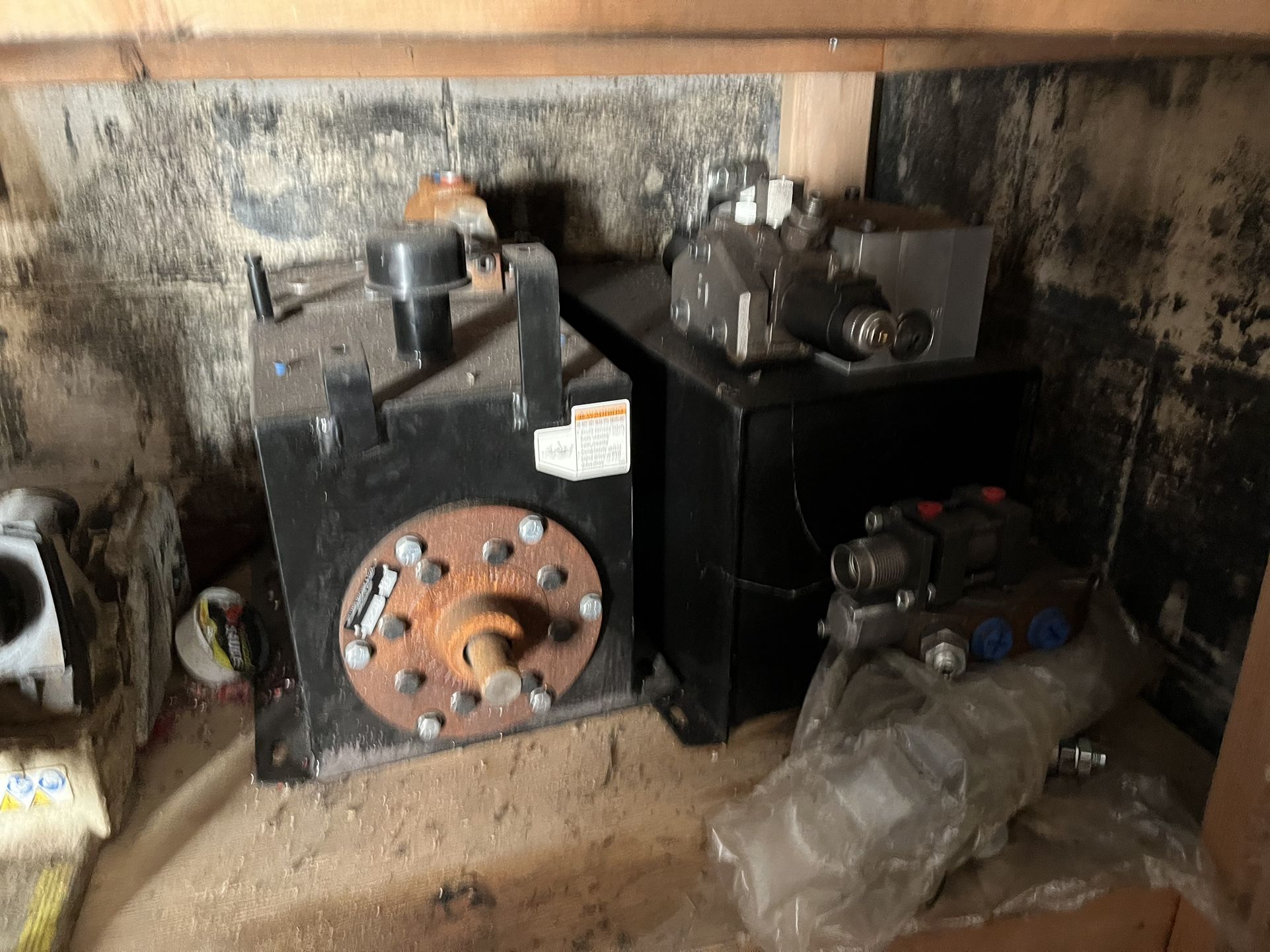 Hydraulic Pump And Tank