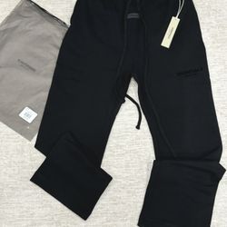 Essential Sweatpants