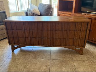 Dresser & Night stands