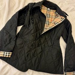 Burberry Women’s Quilted Jacket 