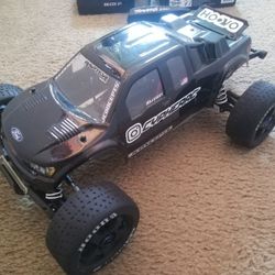 RC Traxxas Rustler 3s And New Condition Come With Battery And Charger $350 Firm George