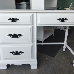 Vanity Desk (31"/43"/19")