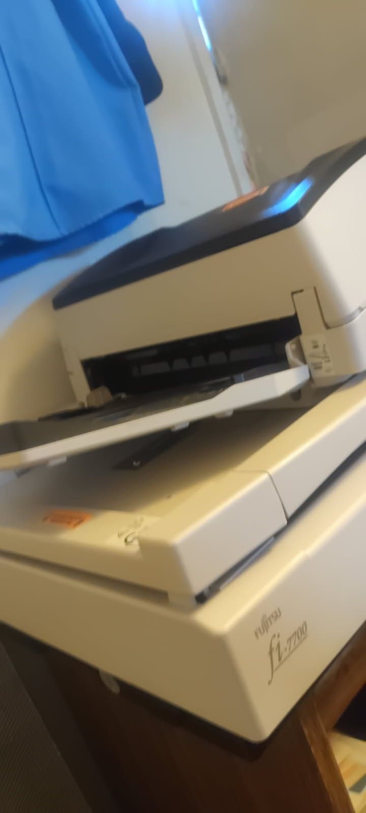 Fujitsu Fi-7700