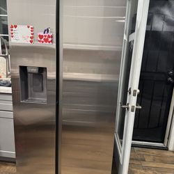 Samsung 27.4 Cu. Ft. Side-by-Side Refrigerator