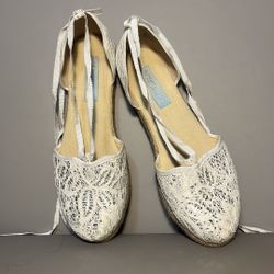 Betsy Johnson Flat Espadrille 