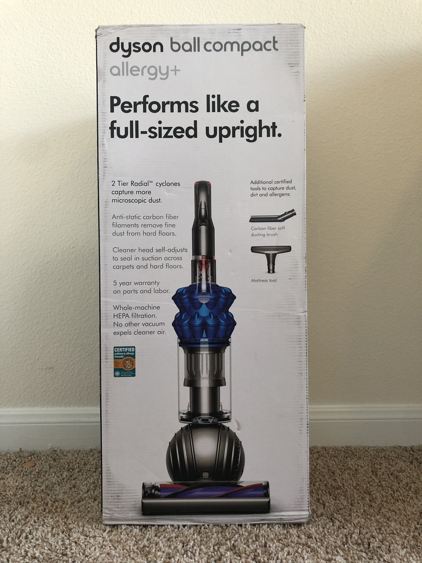 Dyson ball compact allergy + vacuum NEW