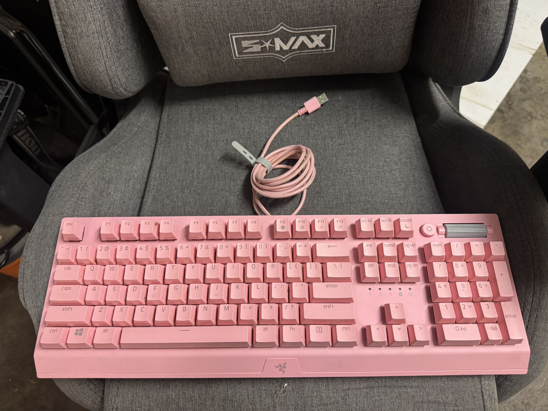 Razer BlackWidow V3 Quartz RGB Mechanical Gaming Keyboard Pink
