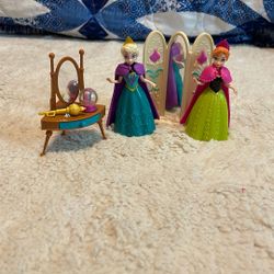 Anna and Elsa Figurines (Frozen)