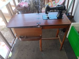 Antique GreybaR Sewing Machine/Table