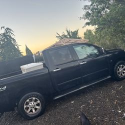 2004 Nissan Titan
