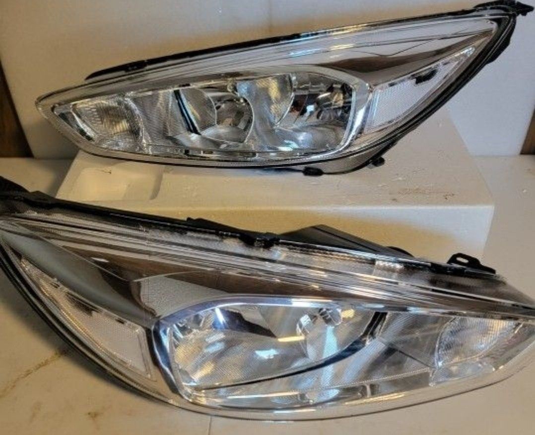 15-18 Ford Focus Headlights Luces Calaveras Micas