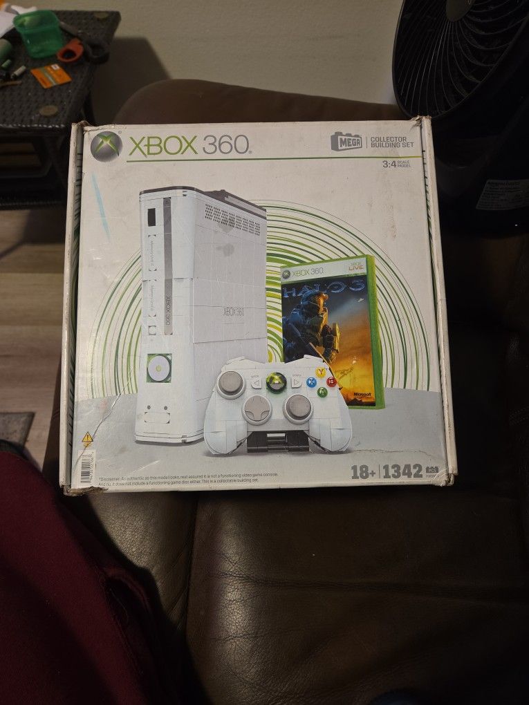 Xbox 360 Mega Collector Building Set... Lego