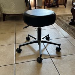 Doctors Rollable Seat Chair