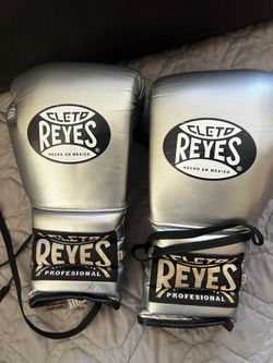 CLETO REYES TRADITIONAL TRAINING GLOVES