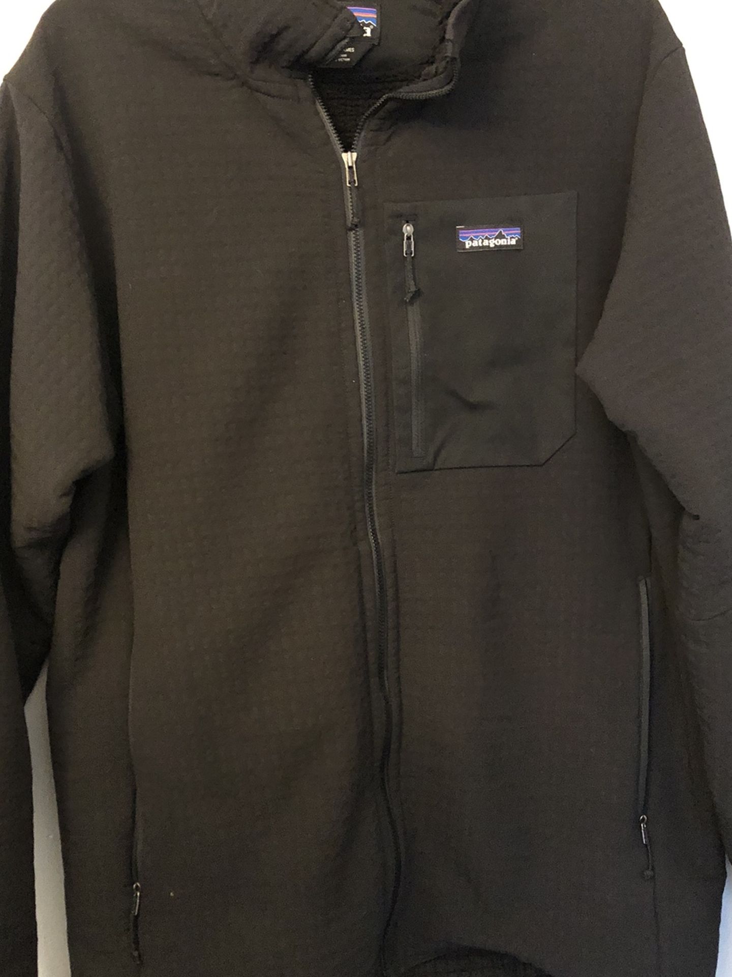 Patagonia - Men XL Black Sweater (Great condition)