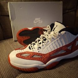 Jordan 11 Retro IE "Gym Red"