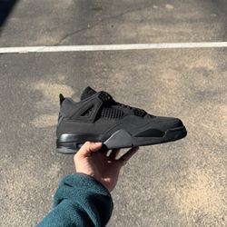 Jordan 4 Black cat 🐈‍⬛  Size 9.5 , 10, 11, 12  $320 Size 5.5y $210  