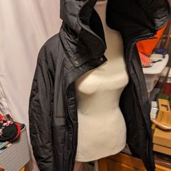 Tumi mens medium coat black 