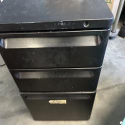 Filing Cabinet see all pictures