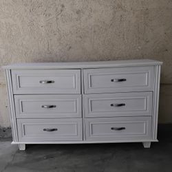 SIX DRAWERS DRESSER 