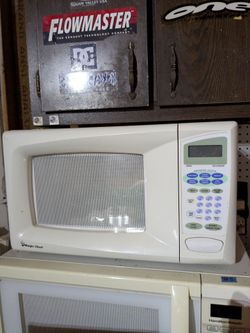 Microwave 18" x 12.5" x 10"