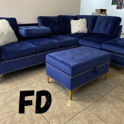 New In Box!! Reversible Blue  Velvet Sectional W/ Ottoman 🔥 