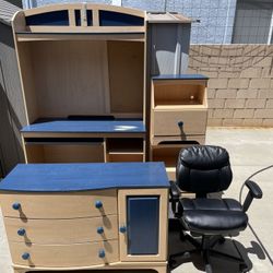 Kid/Teen Bedroom Set; Desk w/Hutch , Dresser, Chair, Nightstands