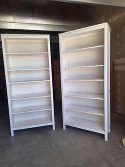 Kids Room Shelf's white Color