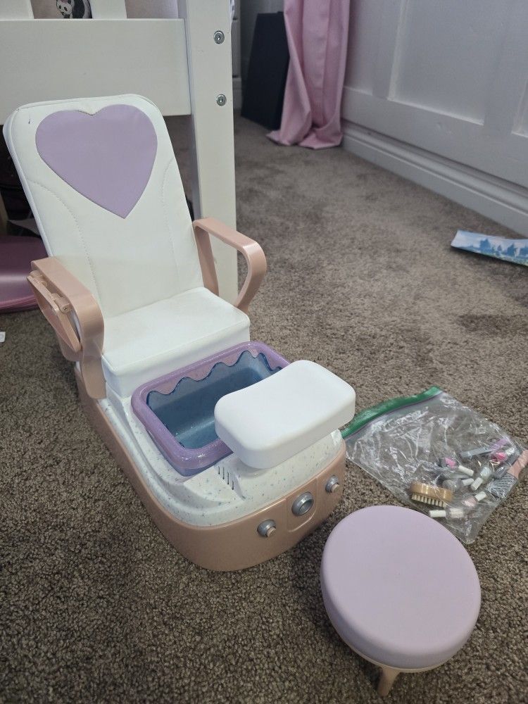 Our Generation Nail Chair