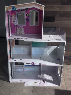 Doll house