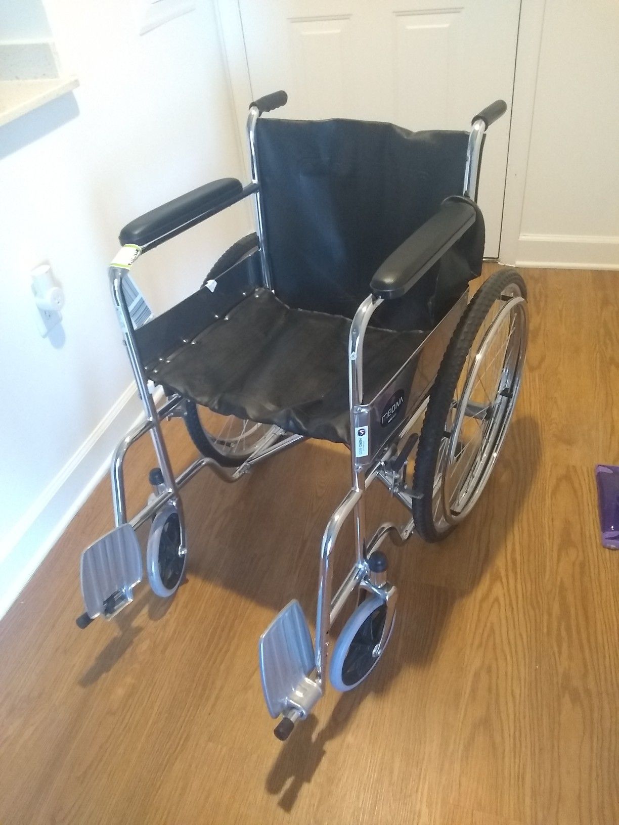 Wheel chair very good condition