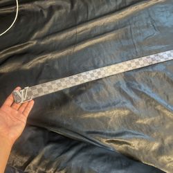 Louis Vuitton belt