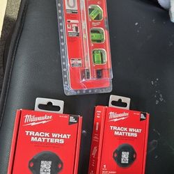 Milwaukee Torpedo Level And 2 Milwaukee One Key Ticks