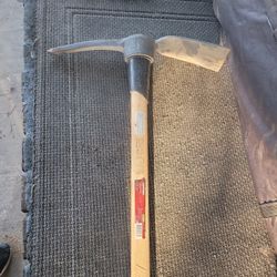 5 Lb Pick Mattock