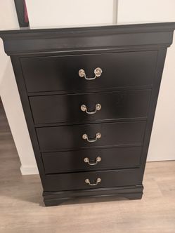 Black All Wood 5- Drawer Tower Dresser