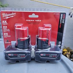 BATERIAS MILWAUKEE M12 NEW BRAND NEW MILWAUKEE M12 BATERIAS 3.0 PAQUETE 