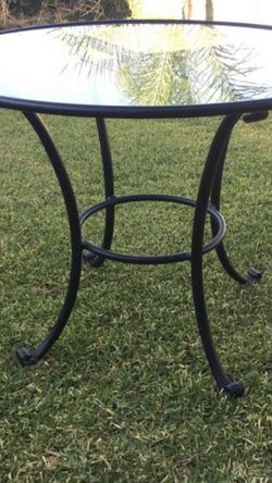 Brown Jordan table