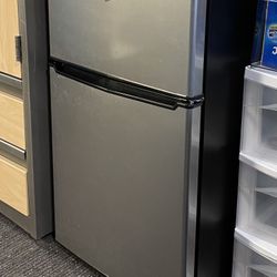 Whirlpool 3.1 cu ft Mini Refrigerator