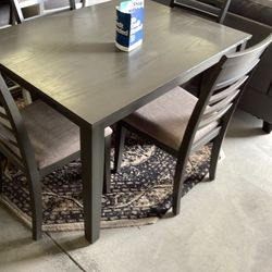 New 5 Pc Set Table 4 Chairs Dining Table Free Delivery 