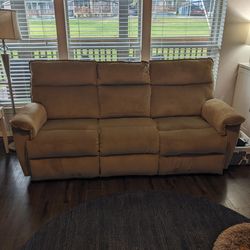 La-Z- Boy reclining couch /Sofa
