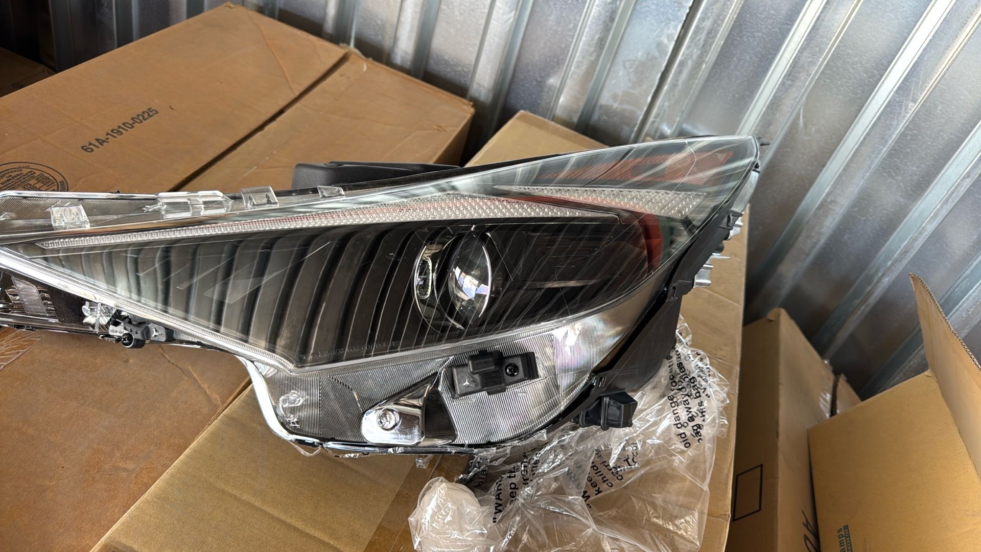 2021-2023 HYUNDAI ELANTRA HEADLIGHT LEFT DRIVER SIDE HALOGEN W/LED 92101-AA