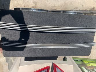 2005 and up Dodge Magnum front bumper grill