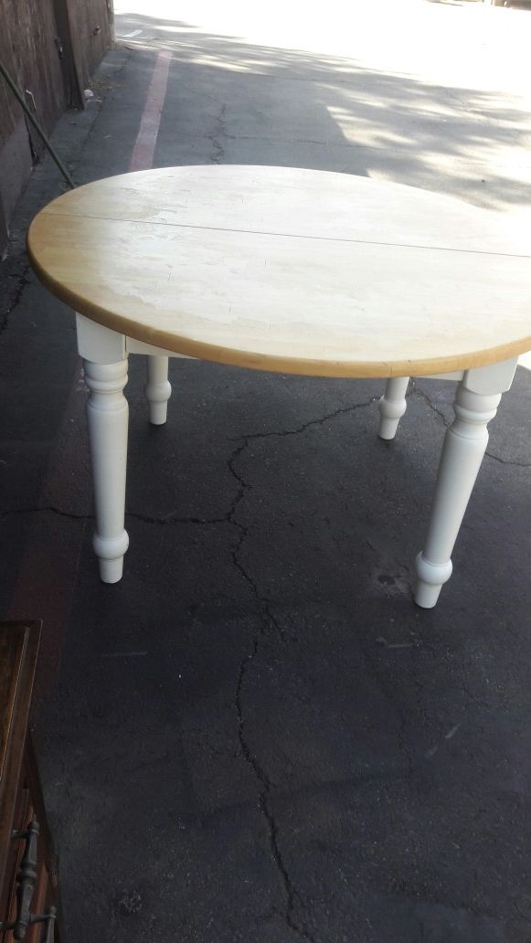 Round Wood Table W Extencion For In Upland Ca Offerup
