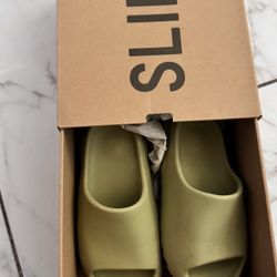 yeezy slides