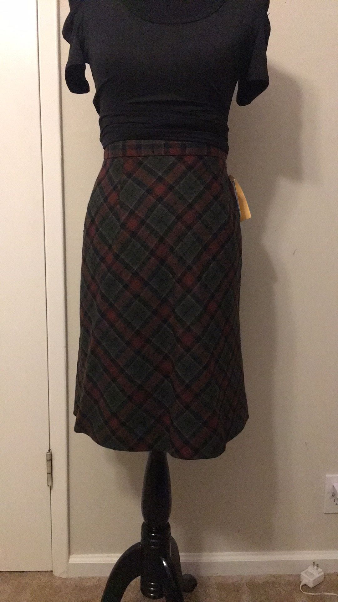 Vintage plaid skirt by Gianni size 4p