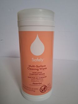 Multi surface cleaning wipes