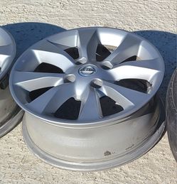 3 NISSAN RIMS