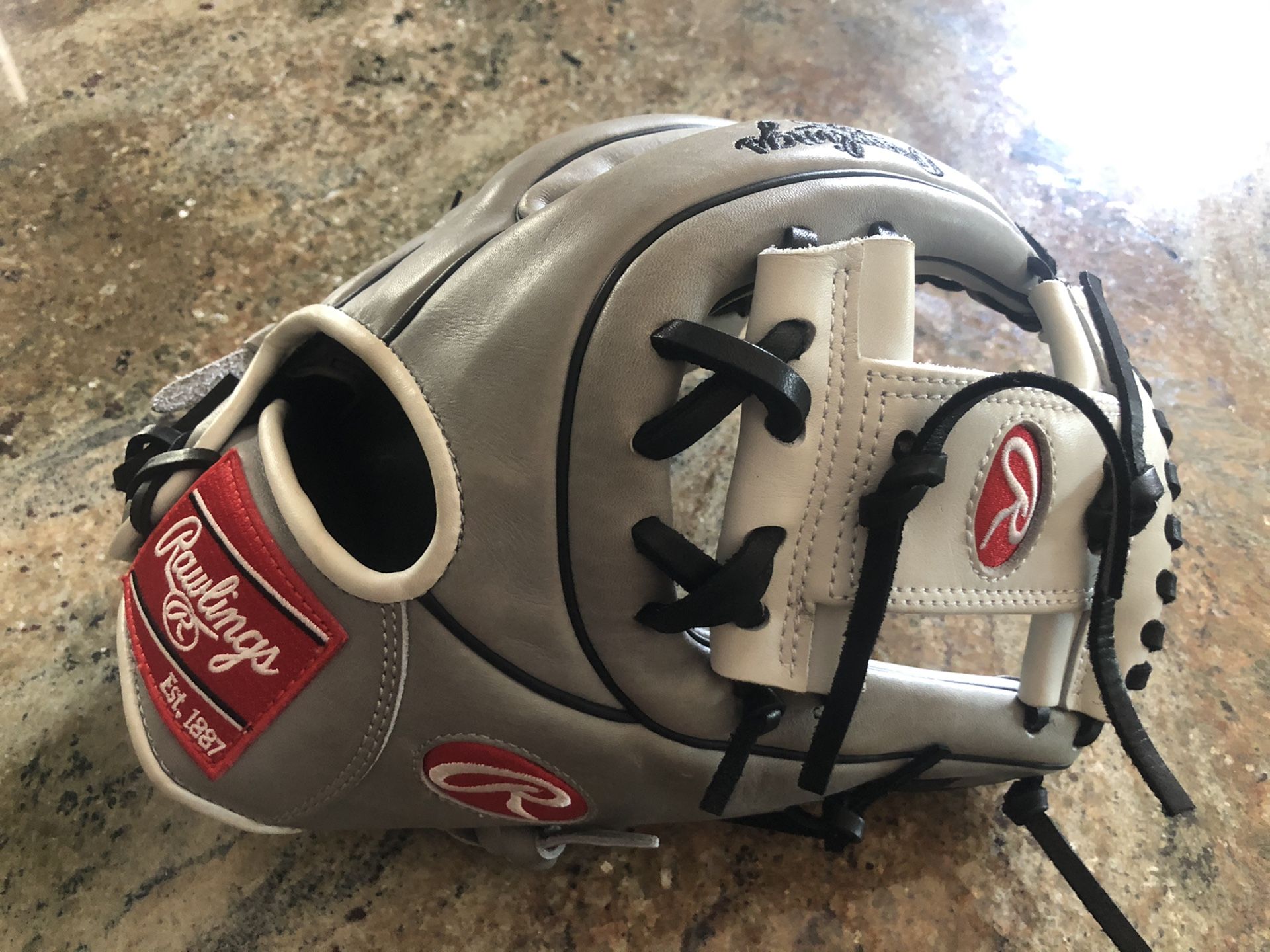 Rawlings Heart of the Hide 11.75" Fastpitch Softball Glove