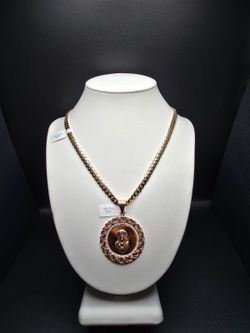 Hermosa Cadena Hueca Cuban Link… Weight 39.61 … Size 24 Precio 2920